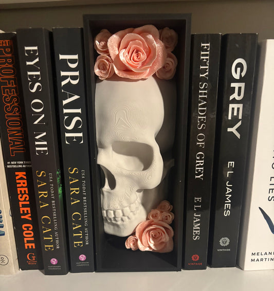 Skull & Roses Book Nook